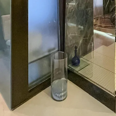 Lovely In With Wif Apartman *